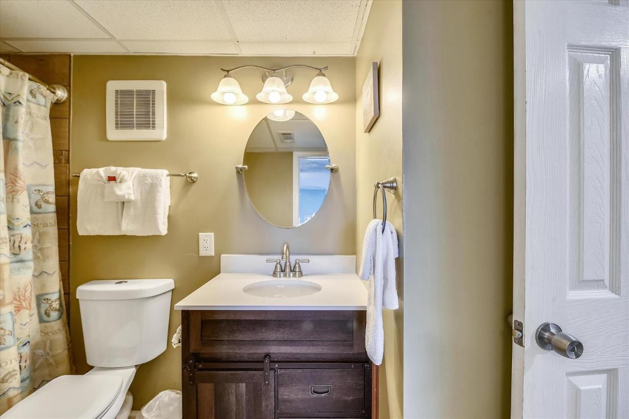 Sugar A6-lovely 4 Bedroom 3 Bath Condo, Sleeps 11, Free Chairs 2021! Panama City Beach