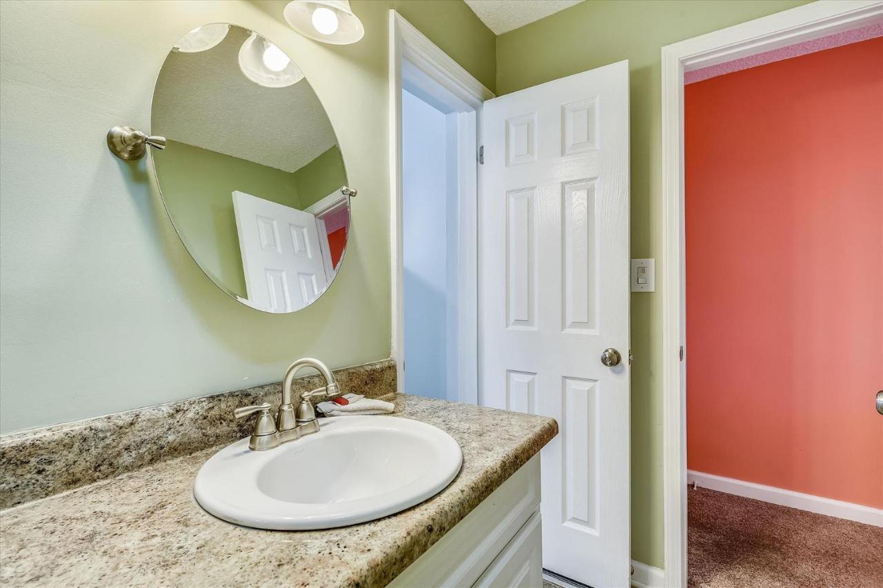 Sugar A6-lovely 4 Bedroom 3 Bath Condo, Sleeps 11, Free Chairs 2021! * Panama City Beach